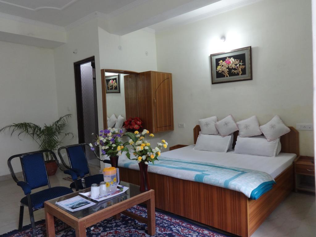 Hotel Kumar Residency Dharamshala Exteriör bild